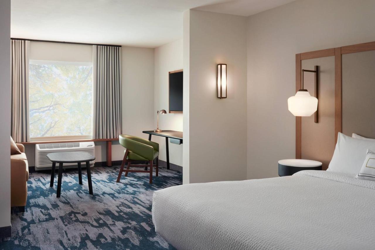 Fairfield By Marriott & Clear Hotel 3*